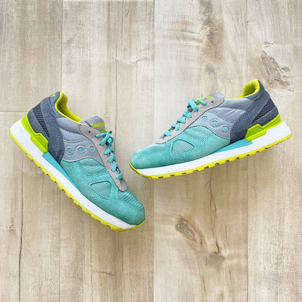 Saucony Shadow Sneaker. Aqua + Gray. Size 7.5